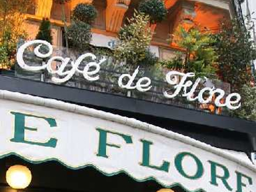 Le Café de Flore : un lieu incontournable de Saint-Germain-des-Prés Le Café de Flore : un lieu incontournable de Saint-Germain-des-Prés