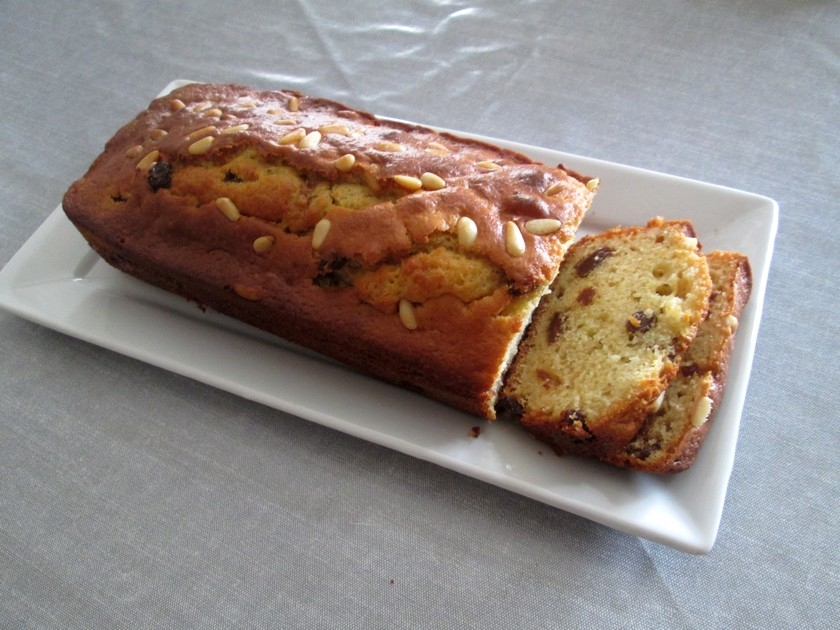 Le cake aux raisins et aux pignons : une recette gourmande Le cake aux raisins et aux pignons : une recette gourmande