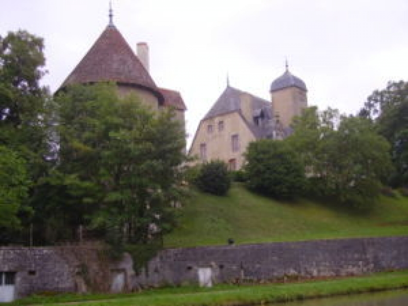 Le canal du Nivernais Le canal du Nivernais