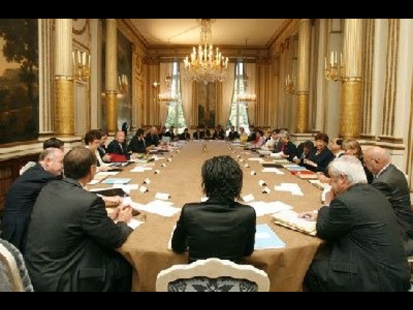 Le Conseil des ministres : rôle et fonctionnement Le Conseil des ministres : rôle et fonctionnement