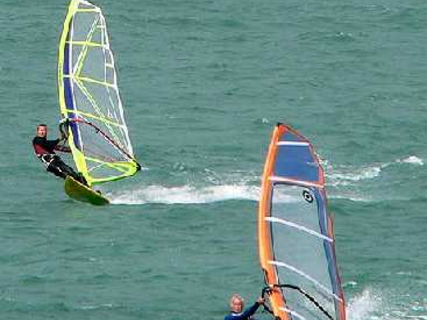 Le funboard : la planche à voile version extrême Le funboard : la planche à voile version extrême