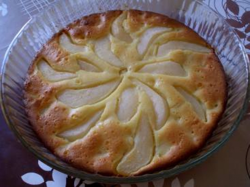 Le gâteau moelleux poire amande : une recette facile Le gâteau moelleux poire amande : une recette facile