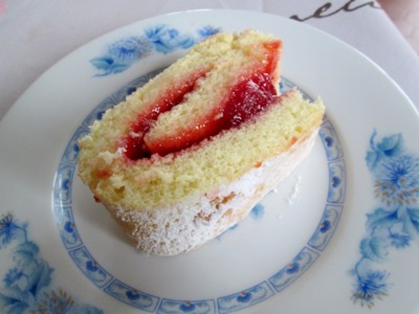 Le gâteau roulé à la fraise : une recette gourmande Le gâteau roulé à la fraise : une recette gourmande