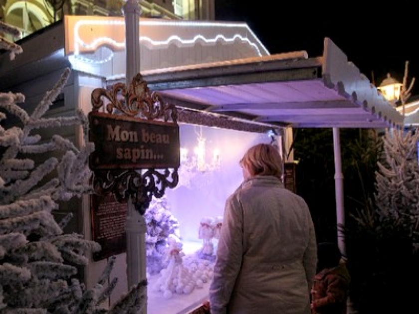 Le marché de Noël d'Amiens : le marché le plus populaire du Nord de la France Le marché de Noël d'Amiens : le marché le plus populaire du Nord de la France