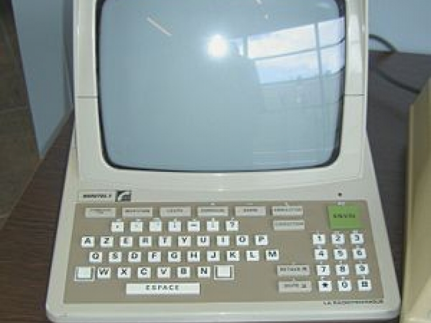 Le Minitel : présentation et histoire Le Minitel : présentation et histoire