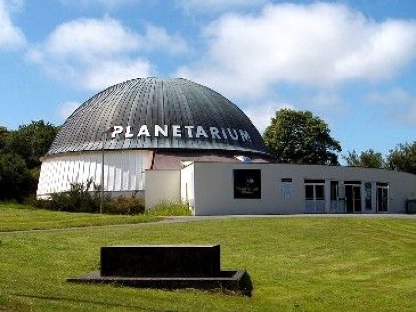 Le planétarium : un voyage dans les étoiles Le planétarium : un voyage dans les étoiles