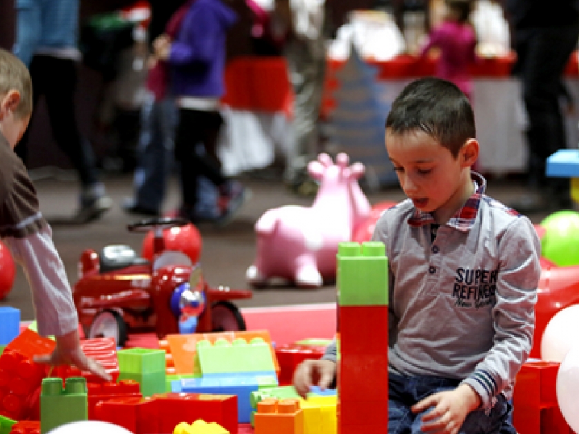Le Salon du jeu de construction : un événement ludique à Hyères Le Salon du jeu de construction : un événement ludique à Hyères
