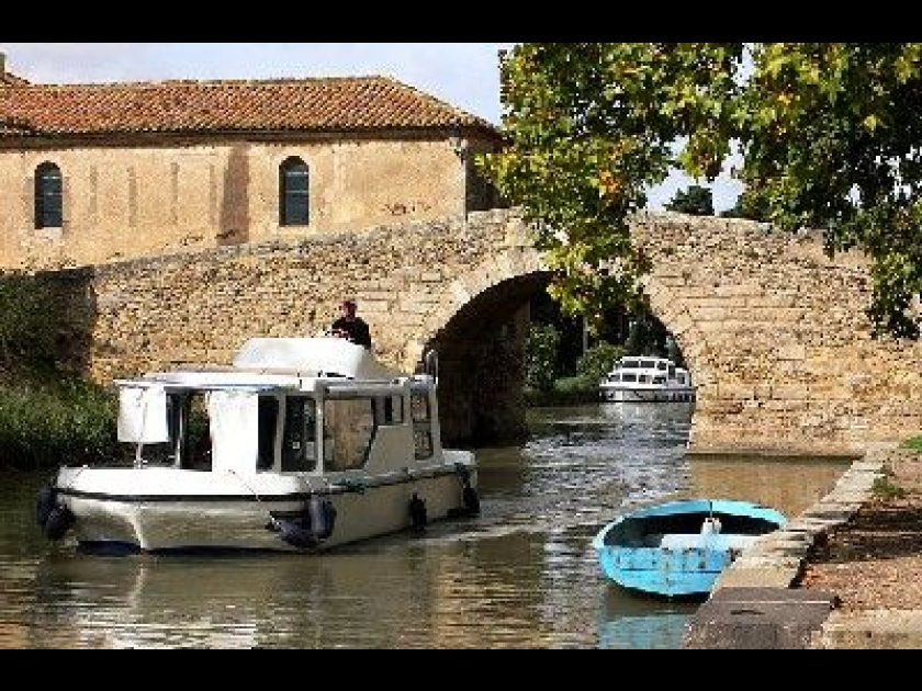 Le tourisme fluvial : un loisir en vogue Le tourisme fluvial : un loisir en vogue