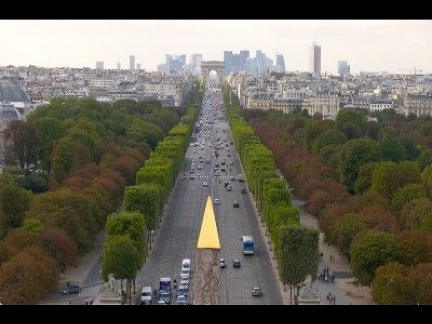 Les Champs-Elysées : la plus belle avenue du monde Les Champs-Elysées : la plus belle avenue du monde