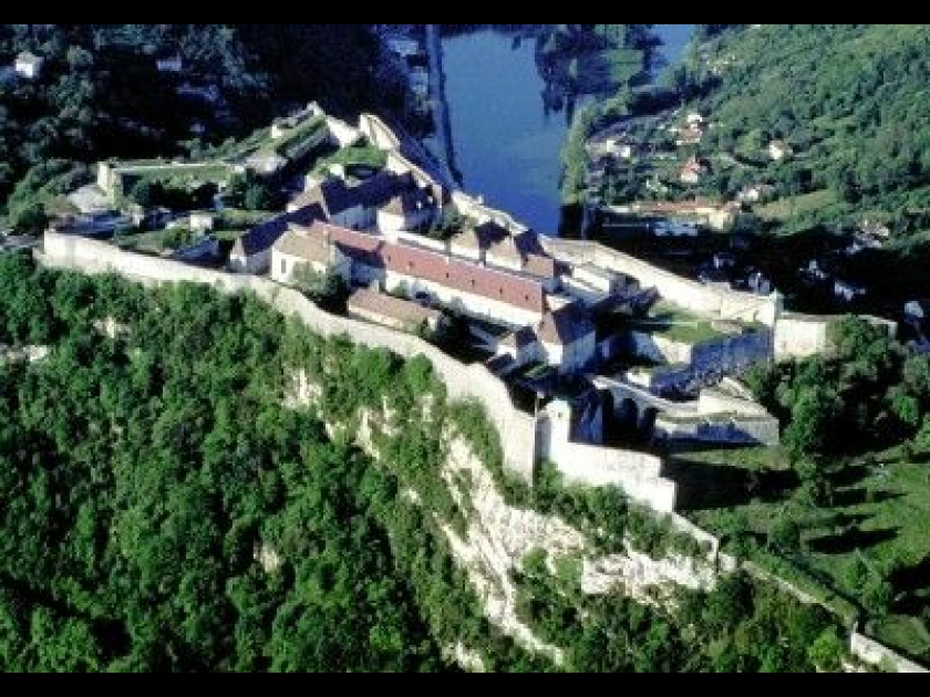 Les citadelles Vauban : des ouvrages monumentaux Les citadelles Vauban : des ouvrages monumentaux
