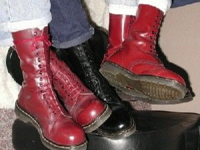 Les Dr Martens, emblème de la culture punk Les Dr Martens, emblème de la culture punk