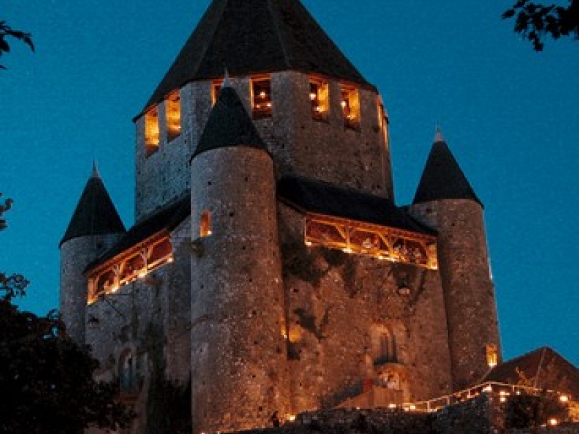 Les Lueurs du Temps : des illuminations aux chandelles à Provins Les Lueurs du Temps : des illuminations aux chandelles à Provins