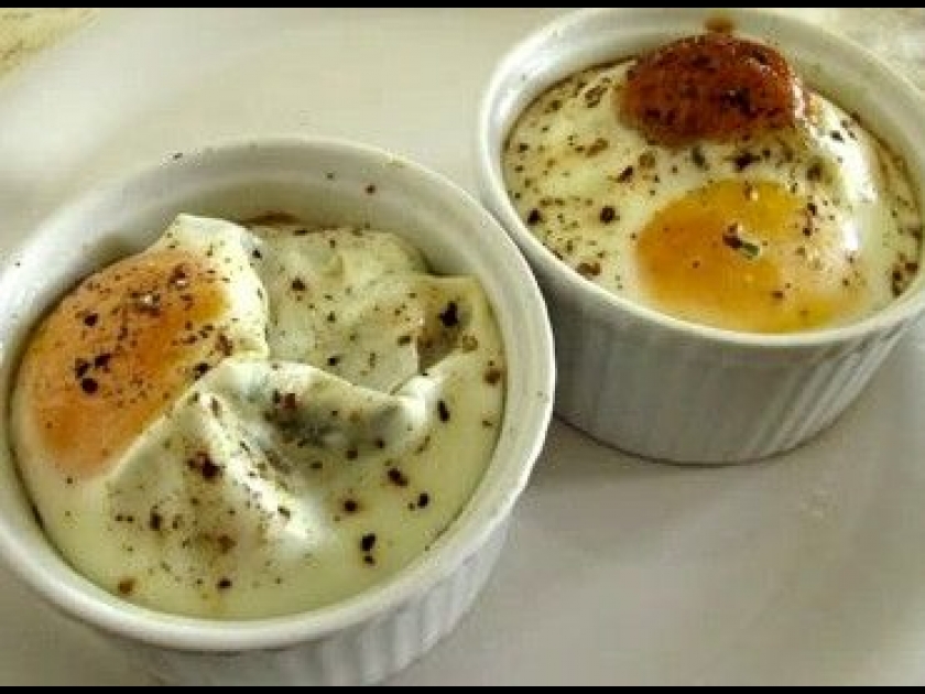 Les oeufs cocotte à la truite fumée : une recette raffinée Les oeufs cocotte à la truite fumée : une recette raffinée