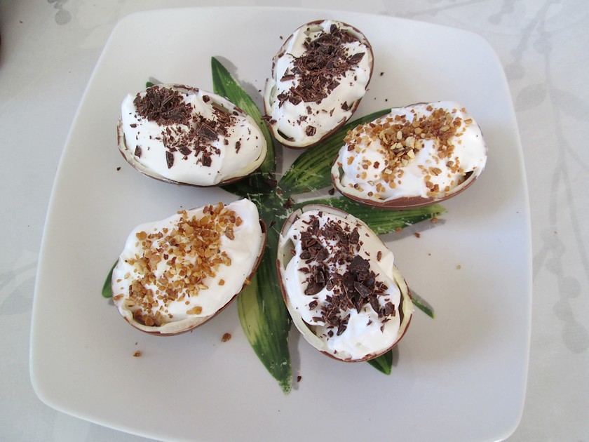 Les oeufs surprise à la chantilly : une recette de Pâques Les oeufs surprise à la chantilly : une recette de Pâques