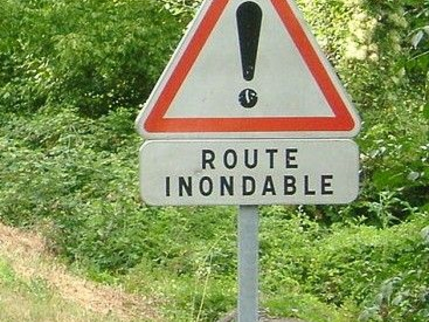 Les panneaux de signalisation : histoire et caractéristiques Les panneaux de signalisation : histoire et caractéristiques