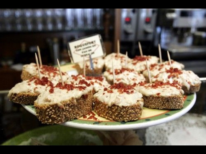 Les pinchos de Pampelune, la haute-gastronomie version miniature Les pinchos de Pampelune, la haute-gastronomie version miniature