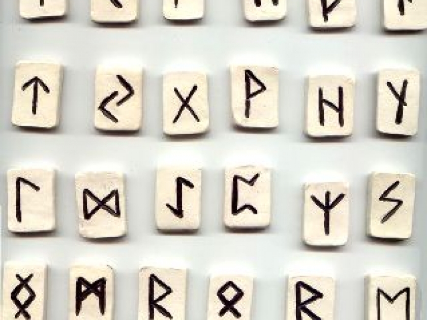 Les runes dans l'art divinatoire Les runes dans l'art divinatoire