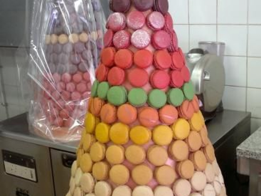 MIC MAC PATISSERIE à Cagnes-sur-mer: Bruno Laffargue prépare l'export de ses macarons MIC MAC PATISSERIE à Cagnes-sur-mer: Bruno Laffargue prépare l'export de ses macarons
