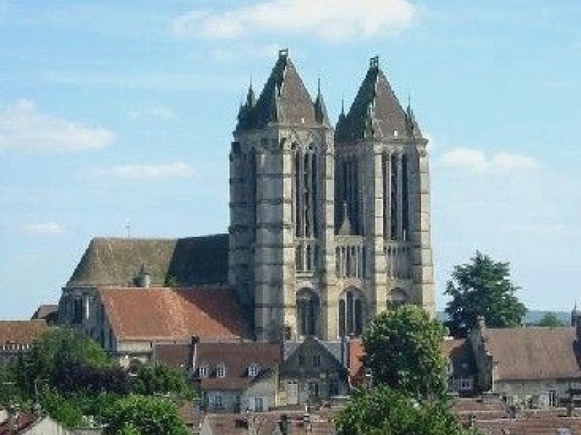 Noyon : une ville chargée d'histoire Noyon : une ville chargée d'histoire