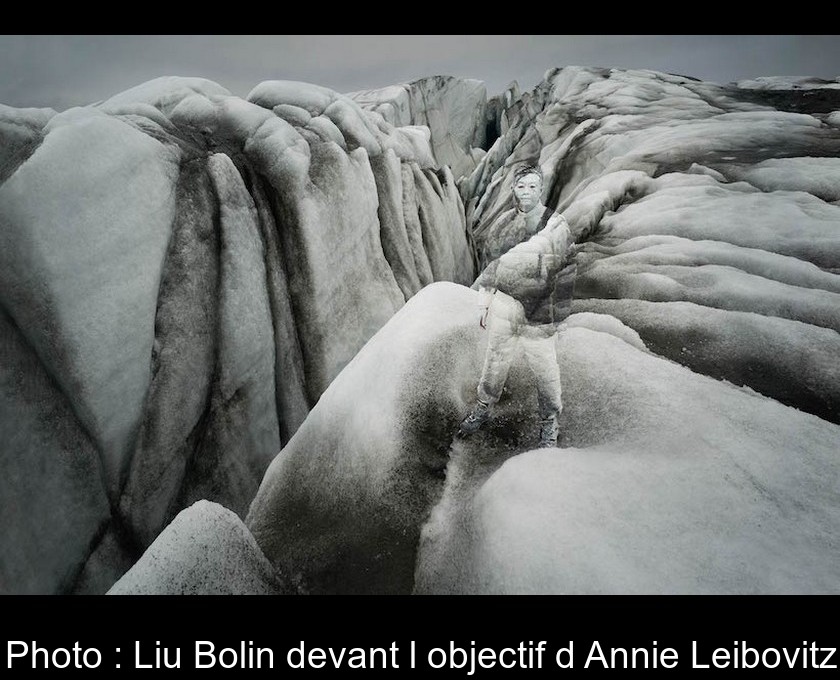 Photo : Liu Bolin devant l'objectif d'Annie Leibovitz Photo : Liu Bolin devant l'objectif d'Annie Leibovitz