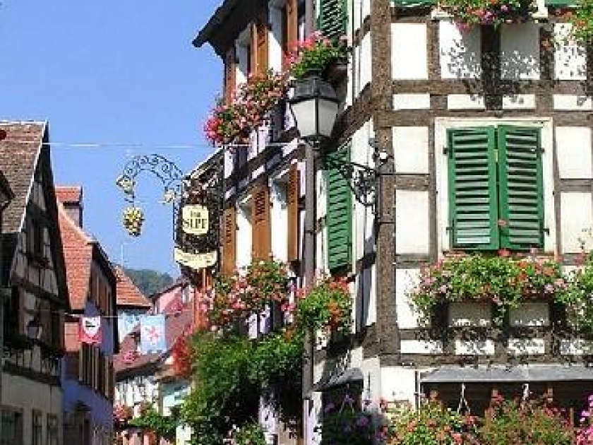 Ribeauvillé : un pittoresque village d'Alsace Ribeauvillé : un pittoresque village d'Alsace