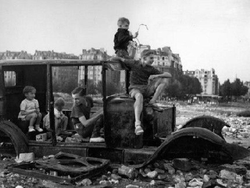 Robert Doisneau, Du métier à l'oeuvre : une exposition à Paris Robert Doisneau, Du métier à l'oeuvre : une exposition à Paris