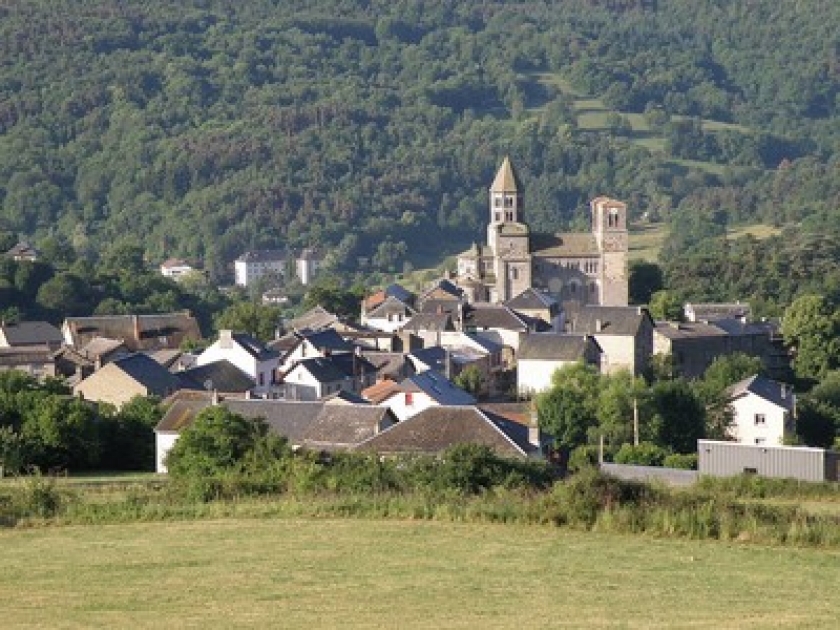 Saint-Nectaire : un village de goût et de charme en Auvergne Saint-Nectaire : un village de goût et de charme en Auvergne