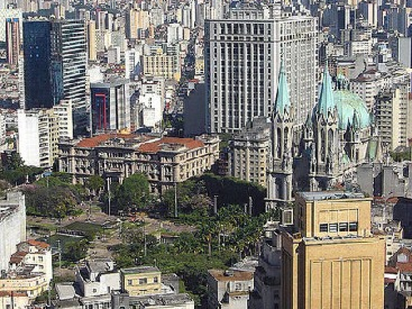 São Paulo : guide touristique de la ville São Paulo : guide touristique de la ville