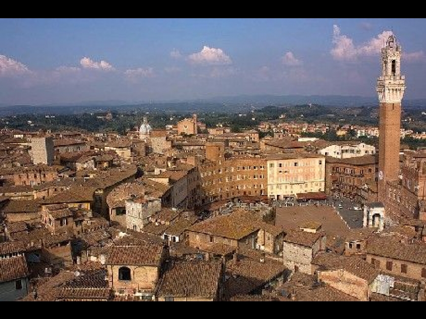 Sienne : une cité médiévale en Toscane Sienne : une cité médiévale en Toscane