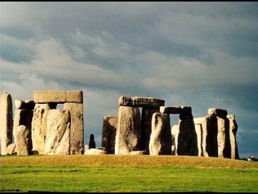 Stonehenge : présentation, histoire et mystères Stonehenge : présentation, histoire et mystères