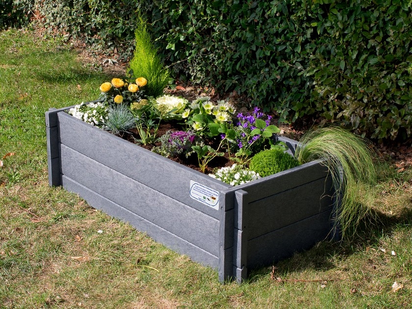 Ubicuity : Bic recycle ses stylos en mobilier de jardin Ubicuity : Bic recycle ses stylos en mobilier de jardin