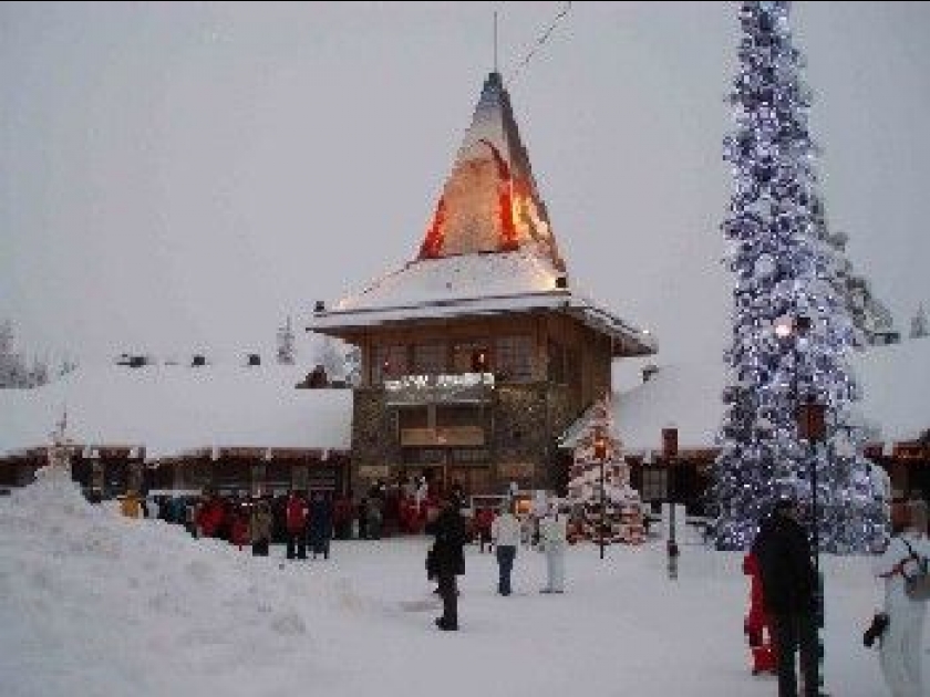 Visiter le village du Père Noël