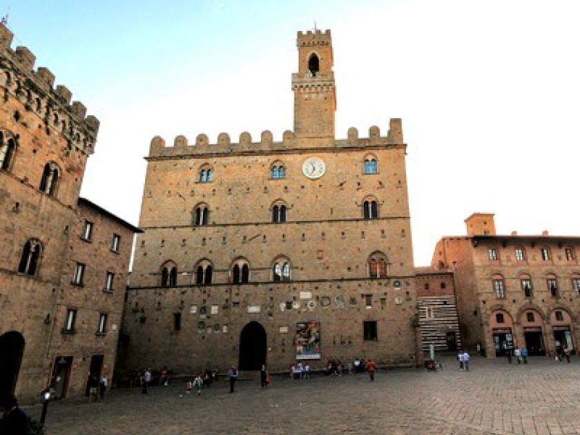 Volterra : une cité médiévale de Toscane Volterra : une cité médiévale de Toscane