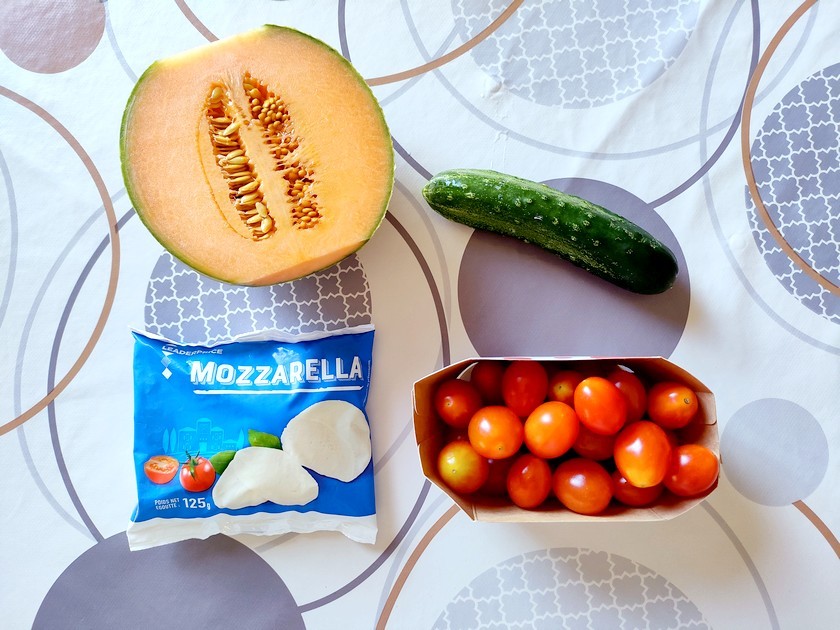 melon, concombre, tomates cerises, mozzarella