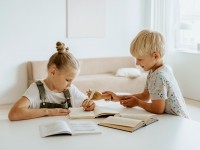 Aide aux devoirs : 5 conseils aux parents pour les devoirs