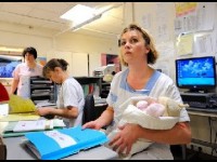 Baby boom : TF1 célèbre le miracle de la vie 