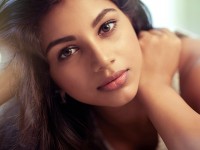 Beauté : 5 astuces pour faire tenir le maquillage quand il fait chaud