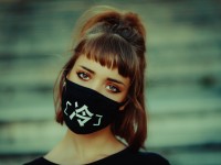 Beauté : souffrez-vous de maskné ?