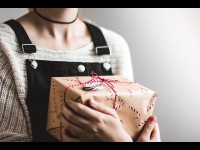 Cadeau de Noël : pourquoi et comment offrir des cadeaux de seconde main ?