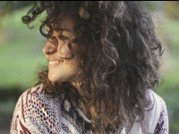 Cheveux rebelles : quelles solutions ?