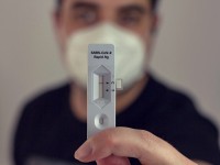 Covid-19 : comment faire un autotest ?