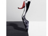 Dans les pas de Roger Vivier : une exposition au Palais de Tokyo