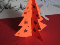 Déco de table : comment faire un sapin en carton ?