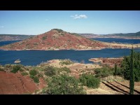 Découvrez le patrimoine sacré de Lodève au lac du Salagou