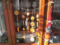 DIY de Noël : faire une guirlande en oranges séchées
