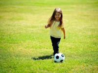 Éducation : comment aider une fille à avoir confiance en soi ?