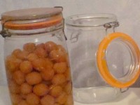 Faire des mirabelles à l'eau-de-vie : guide pratique
