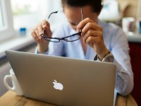 Fatigue oculaire : 5 astuces pour reposer ses yeux des écrans