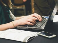 Fin du timbre rouge : par quoi est-il remplacé ?