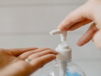 Gel hydroalcoolique : 5 conseils pour bien l’utiliser